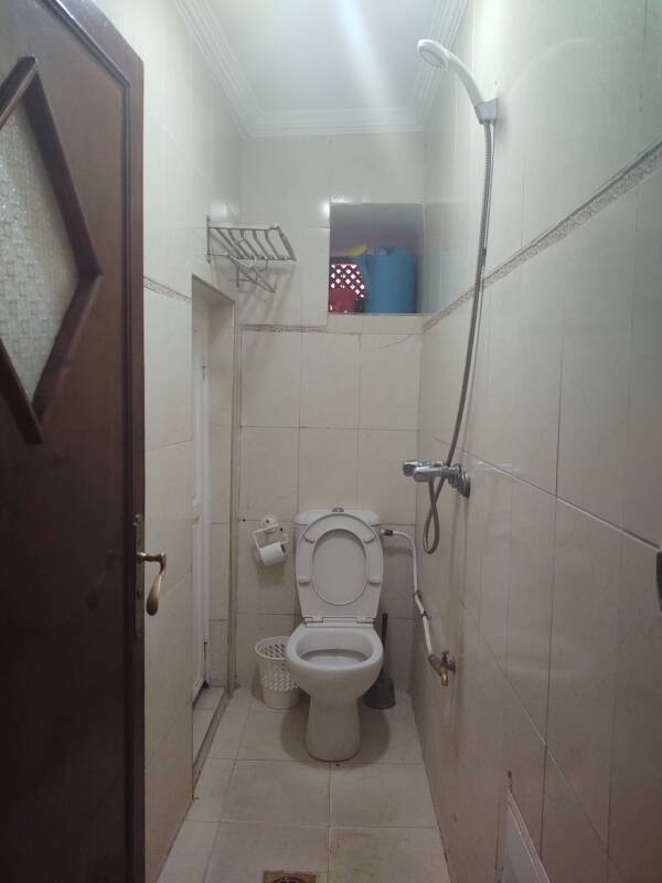Shared bathroom in Hôtel Atlas in Marrakech.
