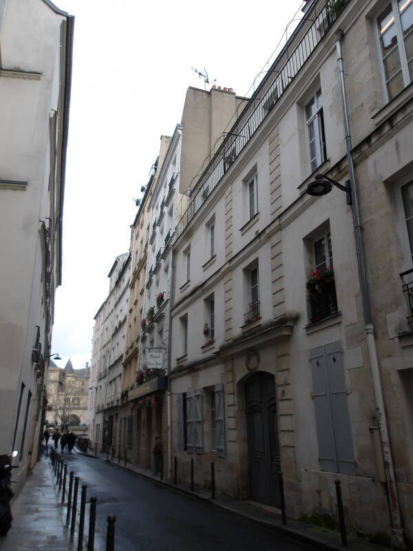 Looking north on Rue Gît-le-Cœur past the 'Beat Hotel'.