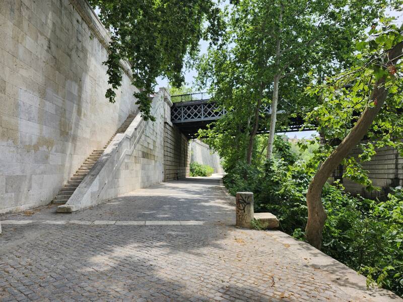 Down to the Tiber river beneath Ponte Palatino, the Palatine Bridge.