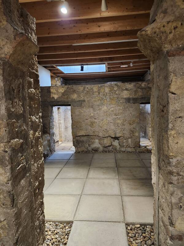 Entry toward Almohad Cold Room.