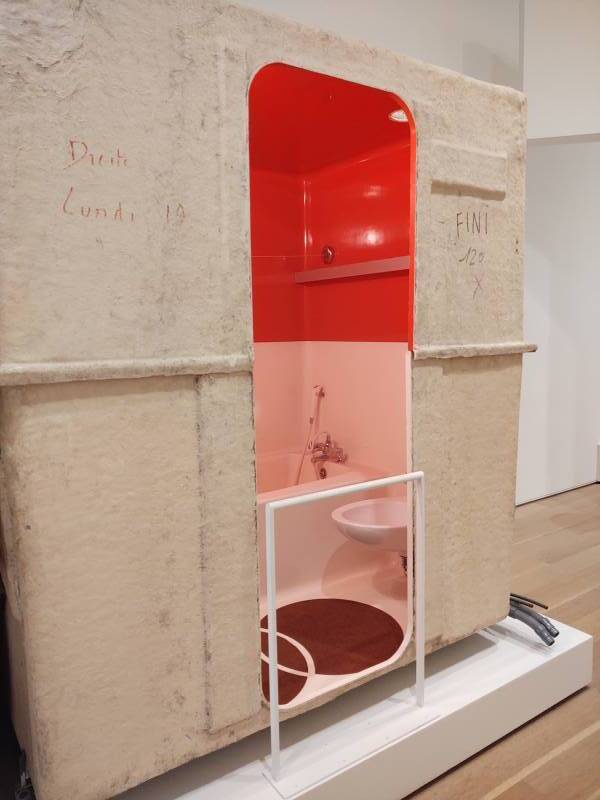 Charlotte Perriand's prefabricated bath unit for Les Tournavelles, Arc 1800, at the Art Institute in Chicago.