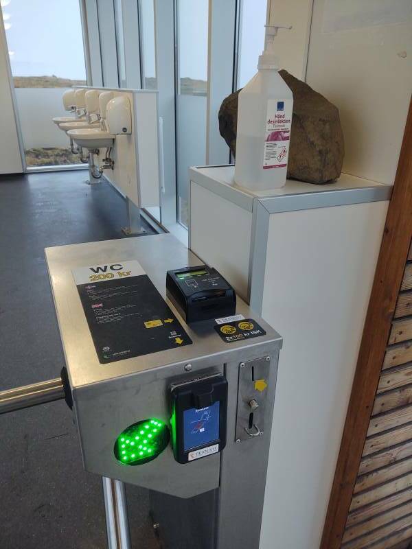 Pay turnstile at the toilets at Dyrhólaey.