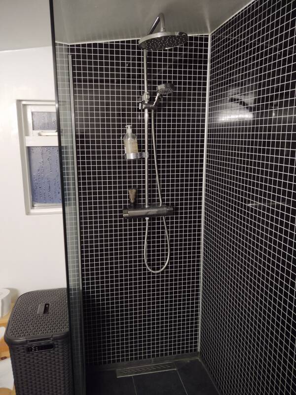 Shower at Grand-Inn Bar and Bed in Sauðárkrókur