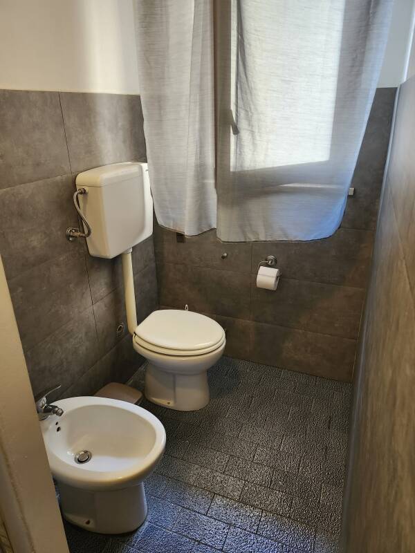 Bidet and toilet at Papillon BnB in Palermo.
