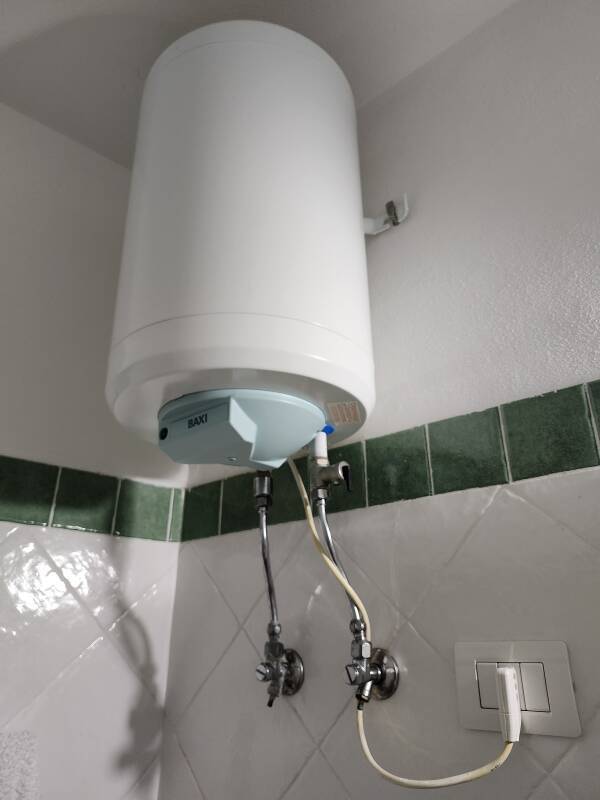 Water heater at Pedra Residence on Stromboli.