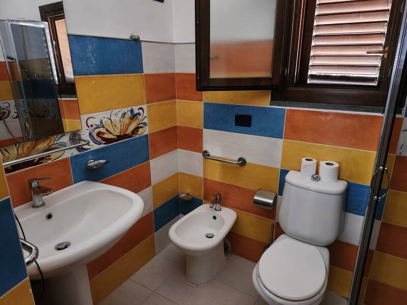 Sink, bidet, and toilet at Hotel Al Togo on Vulcano.