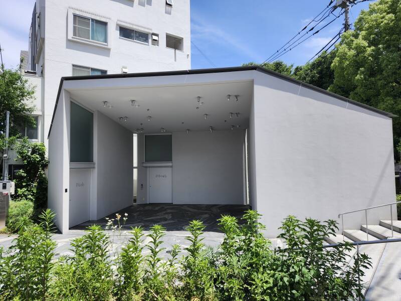 The large event space of the Hatagaya Public Toilet.