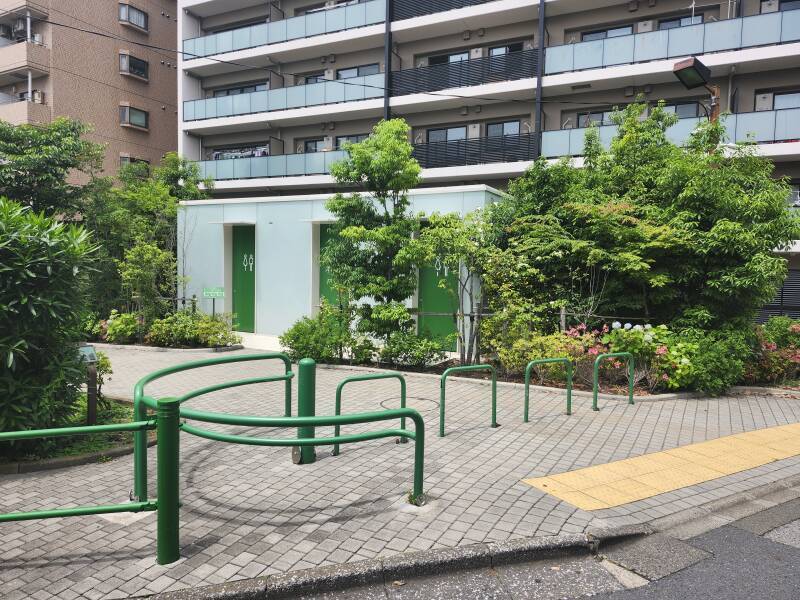 Nishihara 1-chōme Public Toilet.