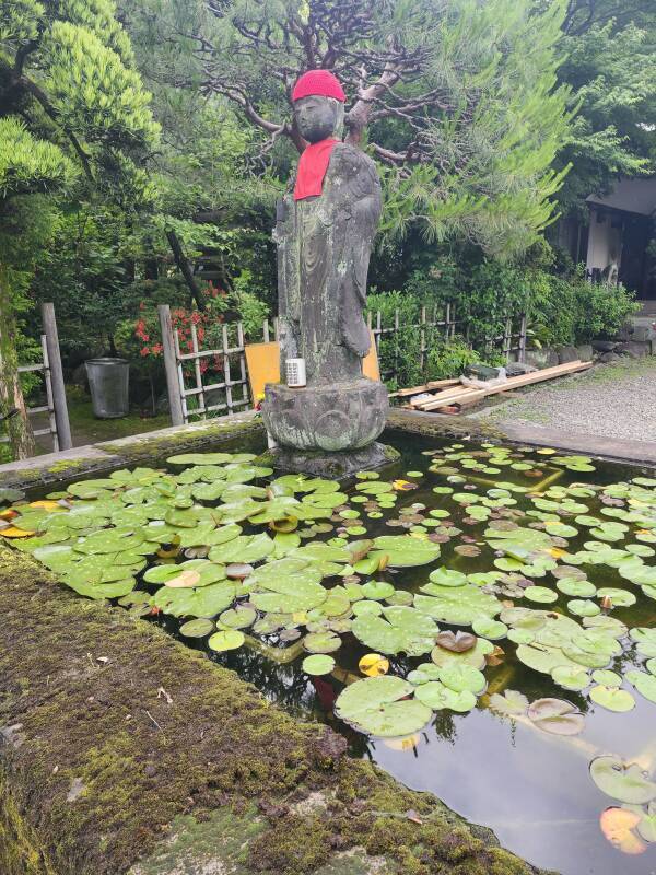 Jizō statue at the Fukusen-ji Buddhist temple.