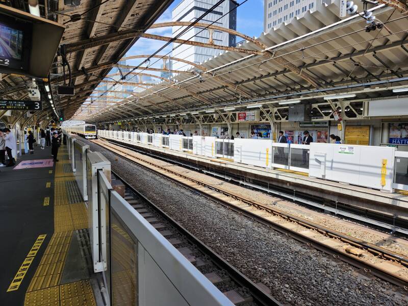 Platform at Yoyogi Station.