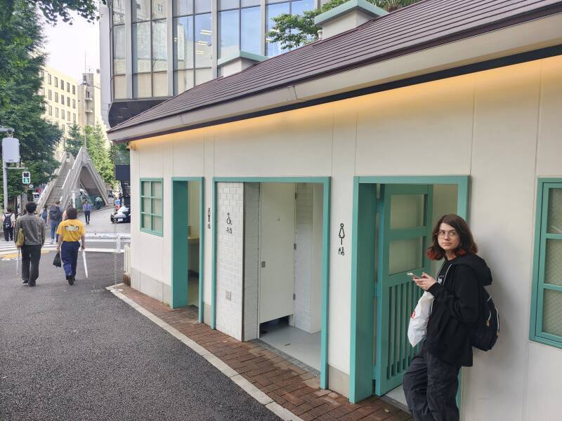 Street-side entries to the Jingūmae Public Toilet.