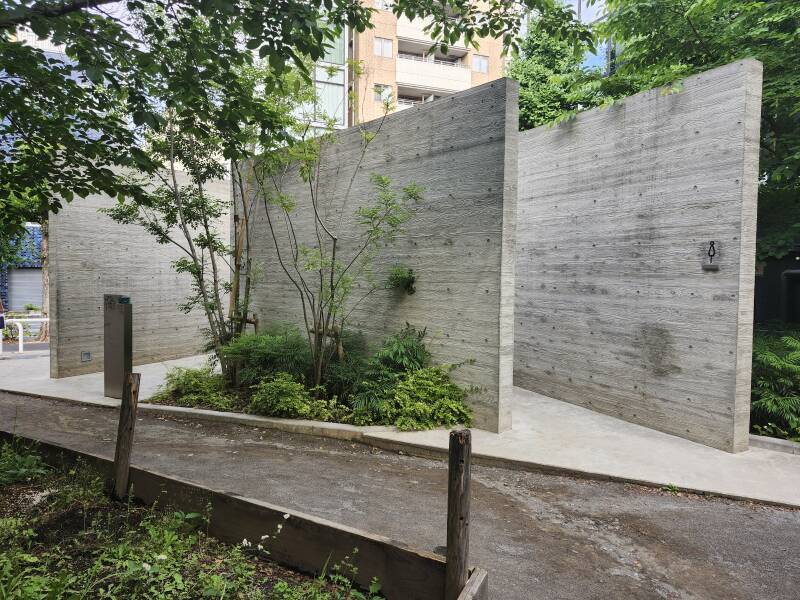 Overview of the Ebisu Park Public Toilet.