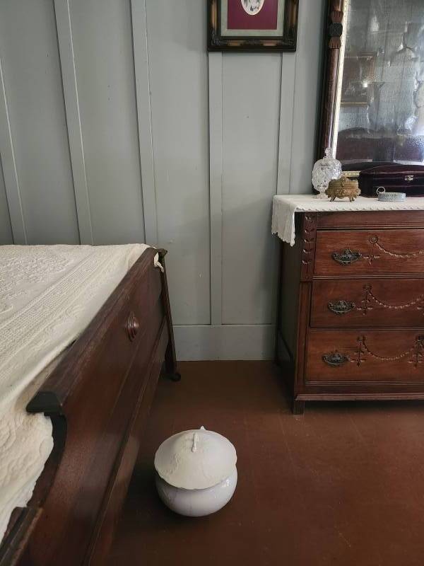 Chamber pot in the reconstructured Lyndon Johnson birthplace.