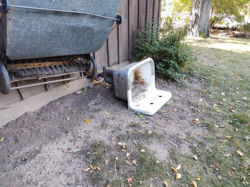 Discarded utility sink outside J. Robert Oppenheimer's house on 'Bathtub Row'.