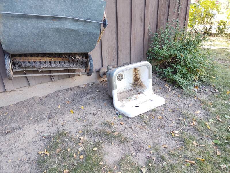 Discarded utility sink outside J. Robert Oppenheimer's house on 'Bathtub Row'.