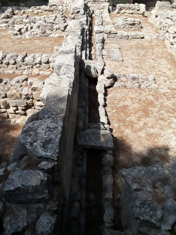 Drain at prehistoric site of Knossos, outside Iraklia in Crete.