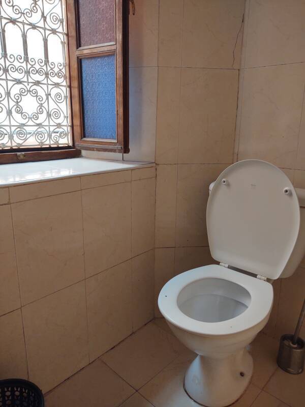 Shared bathroom upstairs in Hôtel Atlas in Marrakech.