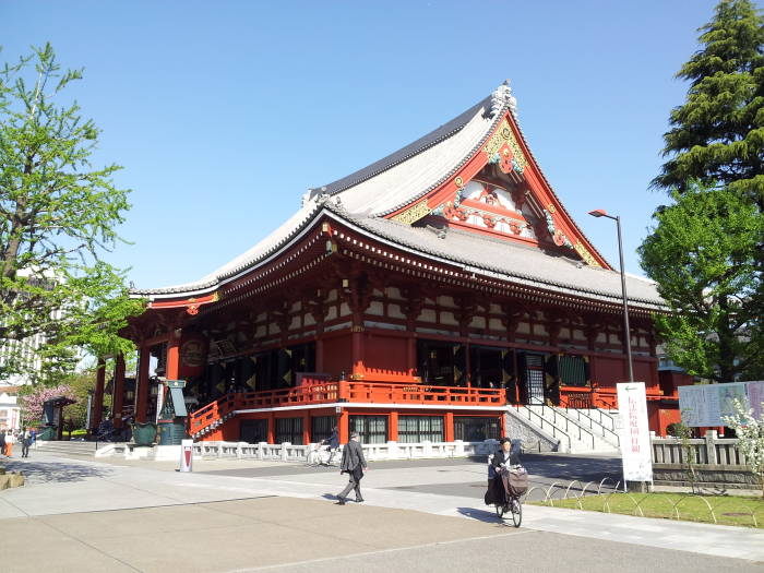 Sensō-ji Buddhist temple in Tokyo.