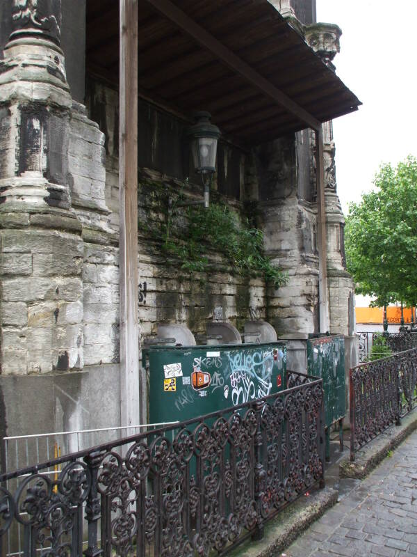 An open-air pissoir or public urinal as Saint Catherine's Cathedral in Brussels.