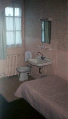 Bidet in the Jehan de Beauce hotel in Chartres, France.