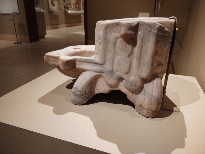 Fatimid Caliphate marble kilga or or water jar stand from either Egypt or Syria, from the 11th or the first half of the 12 century, object 20.176 at the Metropolitain Museum of Art in New York.