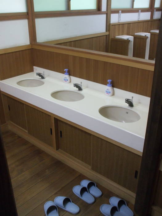 Public toilets at the Kenchō-ji temple in Kamakura.