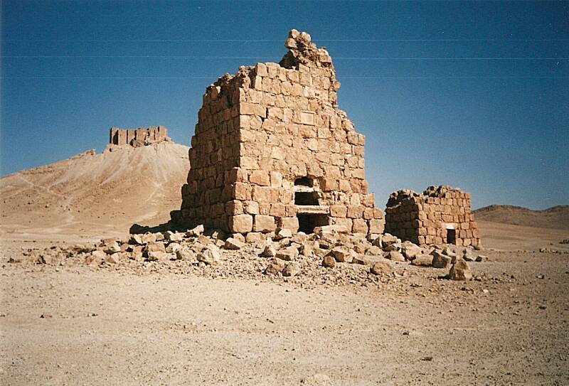 Funerary towers and hilltop fortress Qala'at ibn Maan at Palmyra