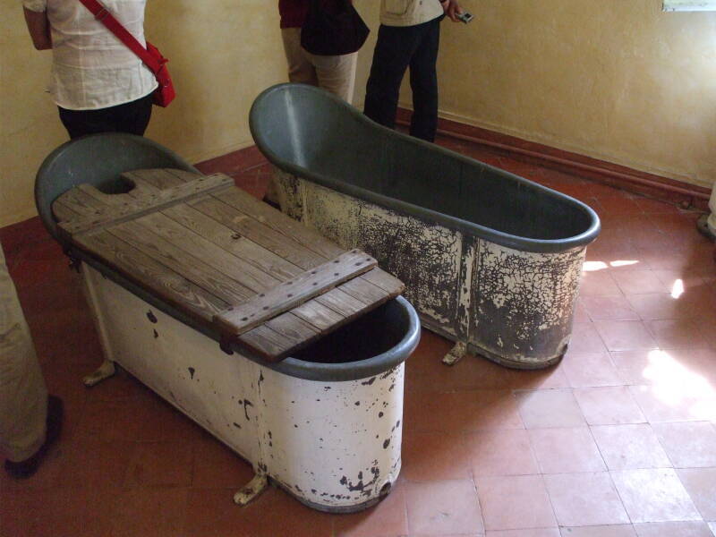 Hydrotherapy tubs in the hospital in Saint-Rémy.