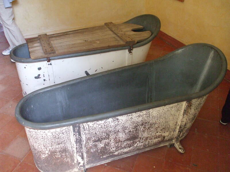 Hydrotherapy tubs in the hospital in Saint-Rémy.